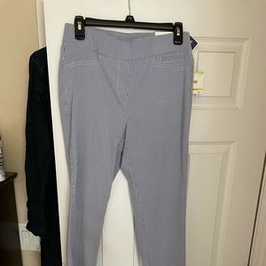 Anne Klein Slim Crop Pants Size 4